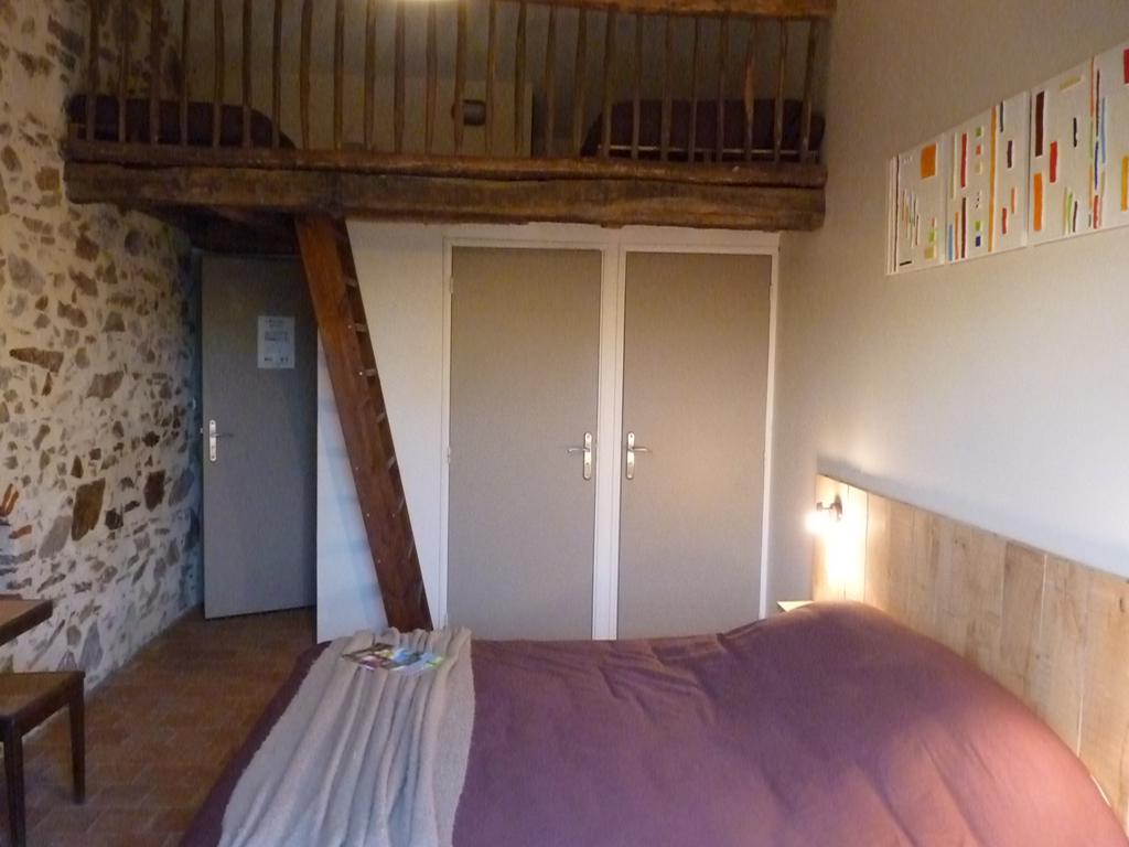 Chambres D'Hotes Le Chateau Rouge Saint-Germain-sur-Moine Екстер'єр фото