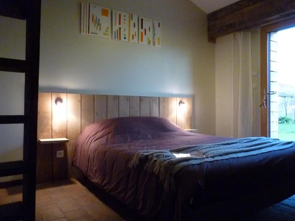 Chambres D'Hotes Le Chateau Rouge Saint-Germain-sur-Moine Екстер'єр фото