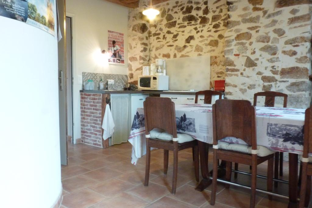 Chambres D'Hotes Le Chateau Rouge Saint-Germain-sur-Moine Екстер'єр фото